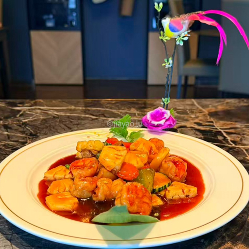 Scampis à l'ananas sauce aigre-douce